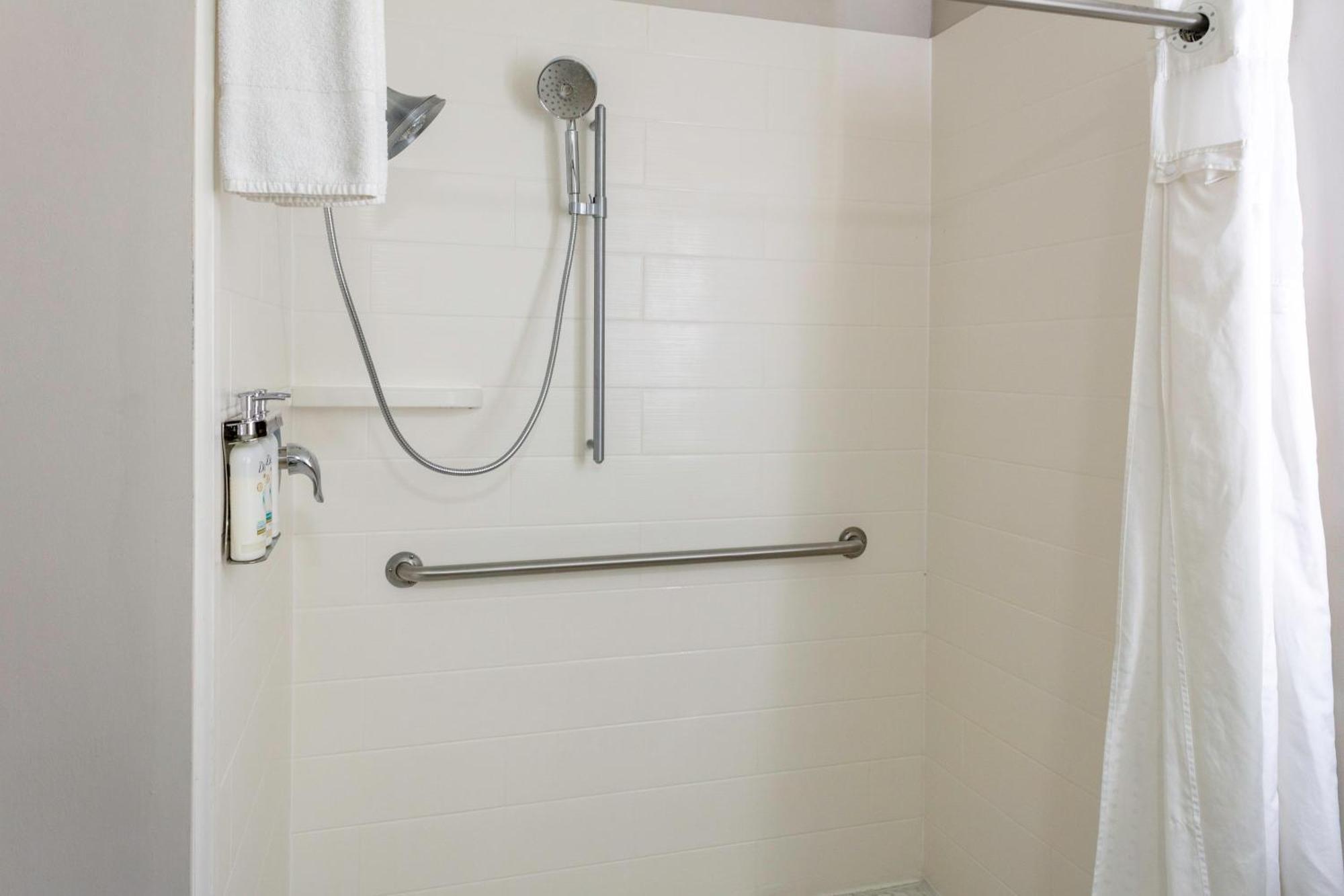 Holiday Inn Express Florence Northeast By Ihg Exteriör bild