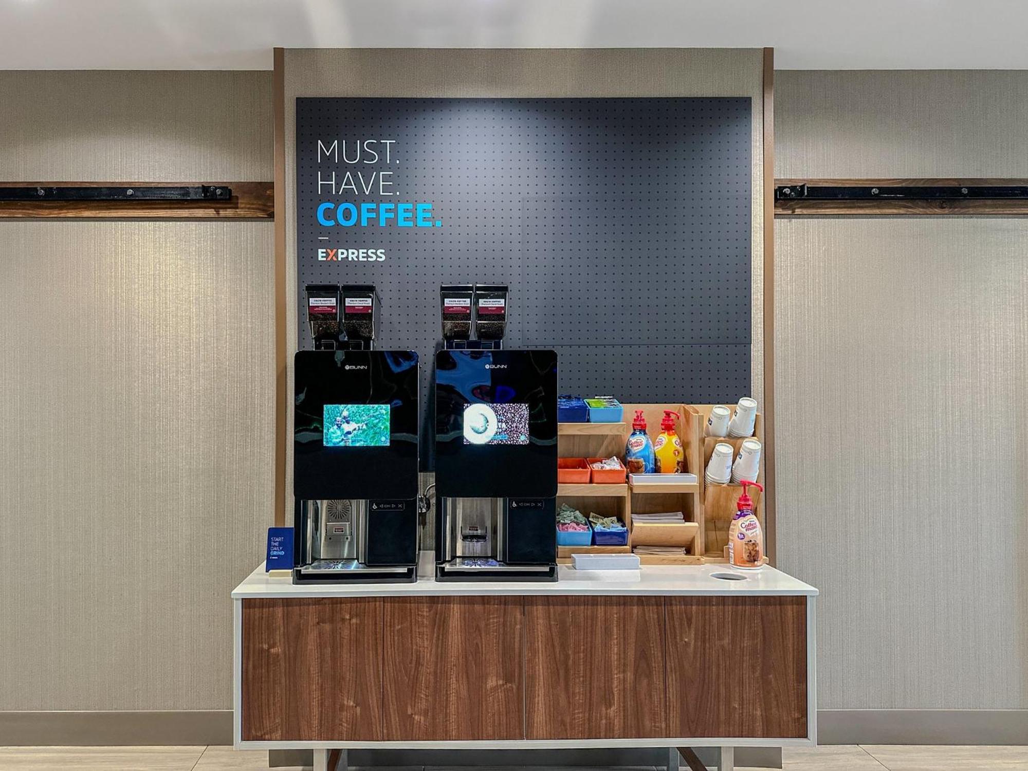 Holiday Inn Express Florence Northeast By Ihg Exteriör bild